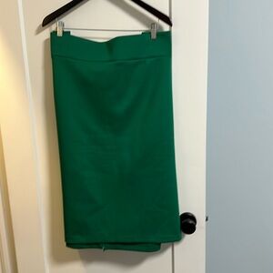 Green skirt with wide waistband